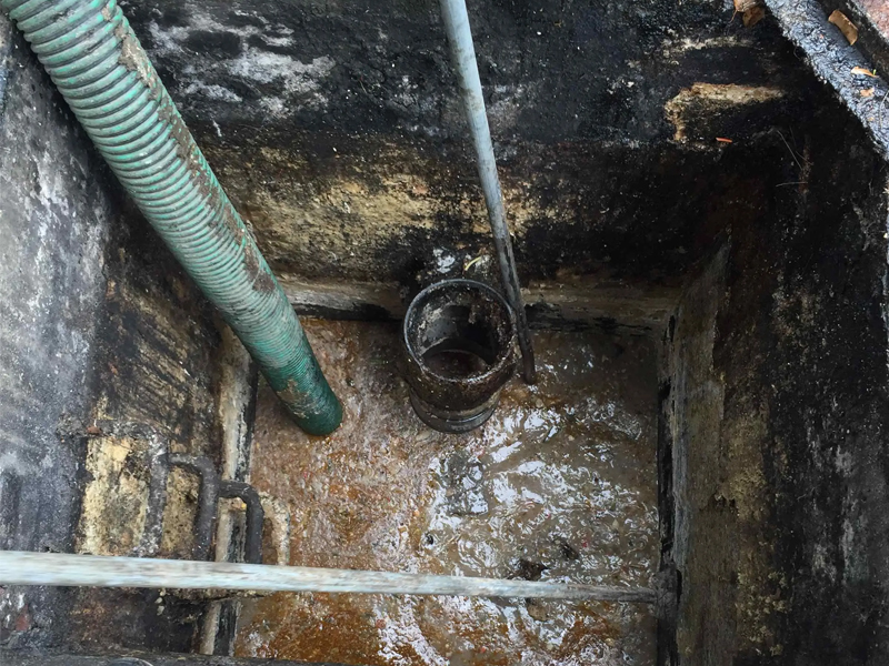 廖家巷隔油池清理